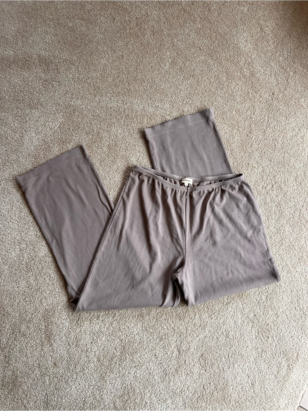 Donni Baby Rib Scallop Pant- Taupe